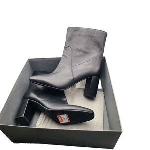 Aquatalia Womens ankle boots Luzio Black Weatherproof  Block Heel zip  sz 9 new